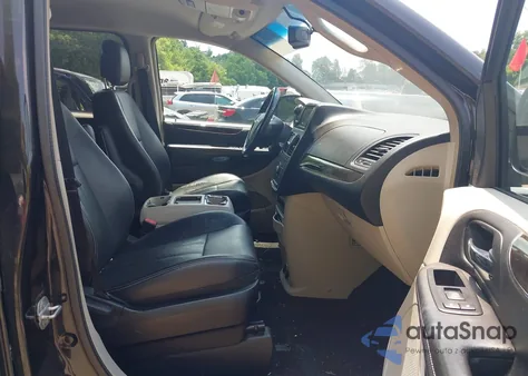 2012 Chrysler Town & Country Touring z USA, uszkodzony, nr VIN 2C4RC1BG6CR313353